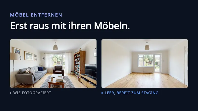 Zwei Aufnahmen desselben Wohnzimmers nebeneinander auf dunklem Hintergrund: links eingerichtet mit grauem Sofa, gemustertem Teppich, Bücherregal und Familienfotos an den Wänden, beschriftet „So fotografiert“; rechts derselbe Raum ohne jedes Möbelstück, beschriftet „Leer geräumt, bereit fürs Staging“